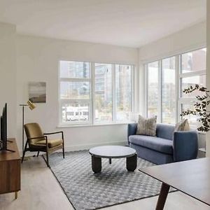 One-Bedroom Apartment Non-Smoking